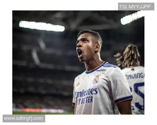 足球明星高清60帧精彩瞬间回顾让你领略足坛巨星的风采与魅力